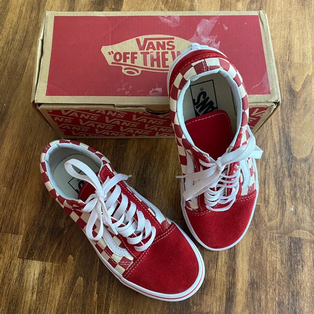 Women’s size 6 Old Skool Vans shoes